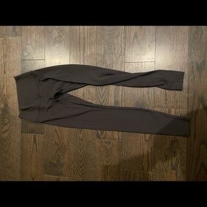 Lululemon Wunder Under SIZE 4